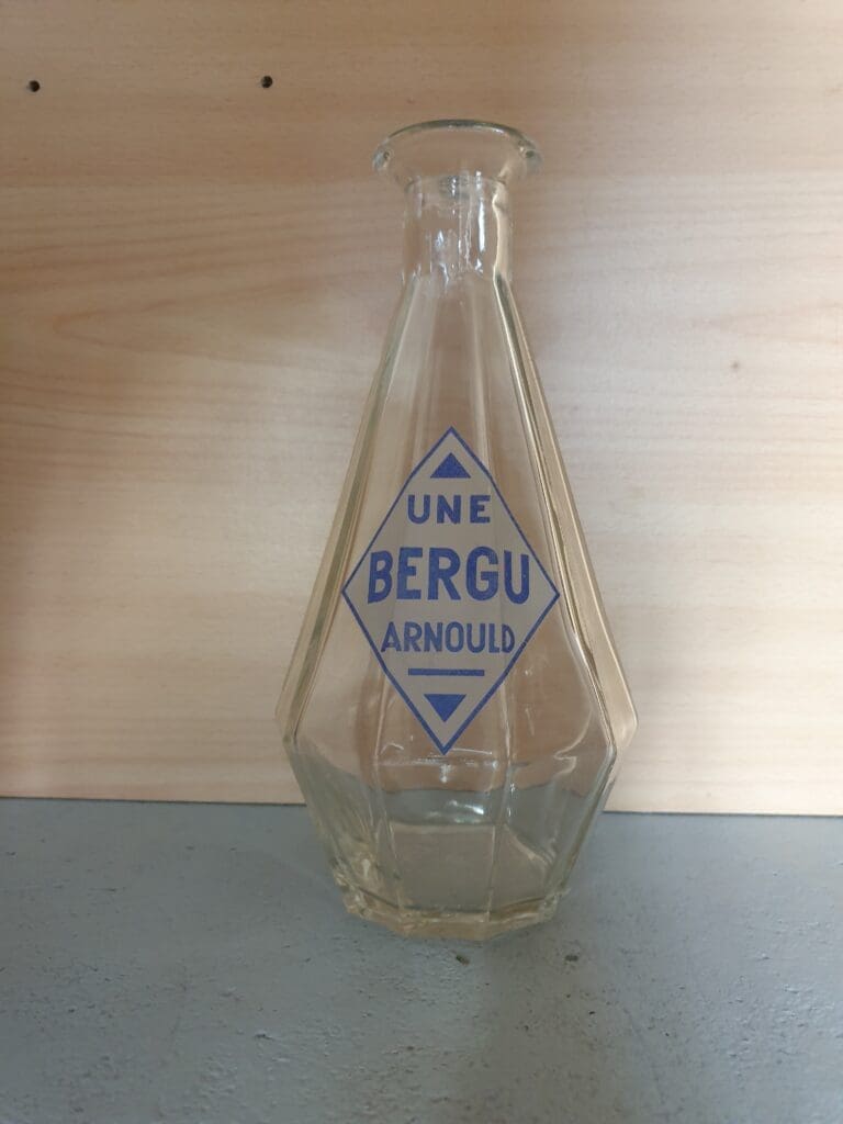 UNE BERGU - ARNOULD