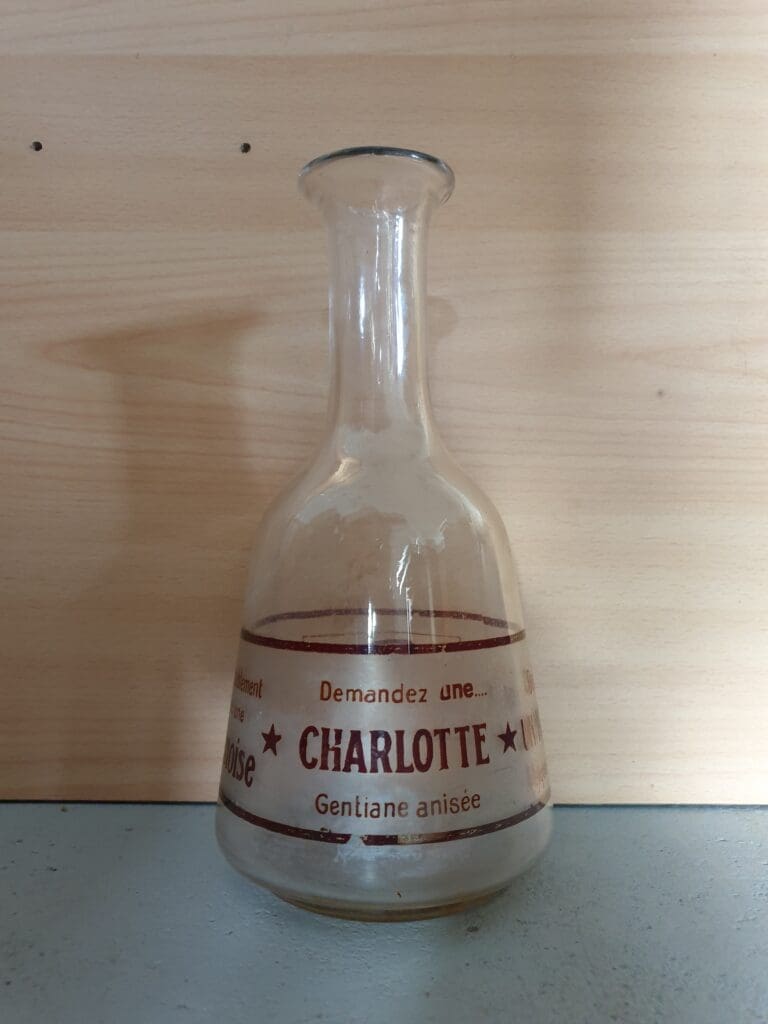 VANOT - FACE 2 - UNE CHARLOTTE